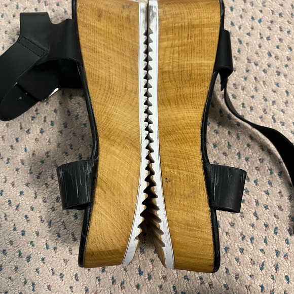 Black and Tan leather Platform Sandals - Picture 3 of 5